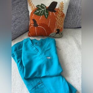 Teal FIGS scrub Set